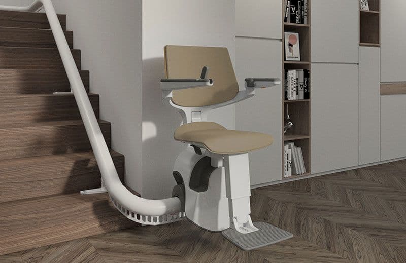 Stairlift on curved stairs